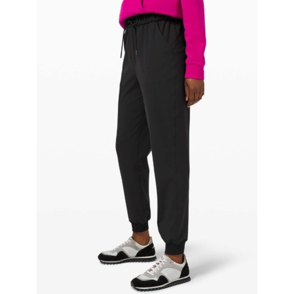 Lululemon Keep Moving Jogger Black Size 6